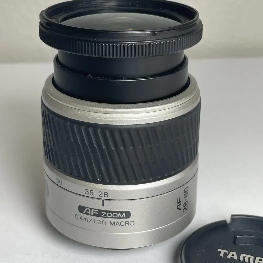 Minolta AF 28-80mm f/3.5-5.6 Macro Zoom Lens